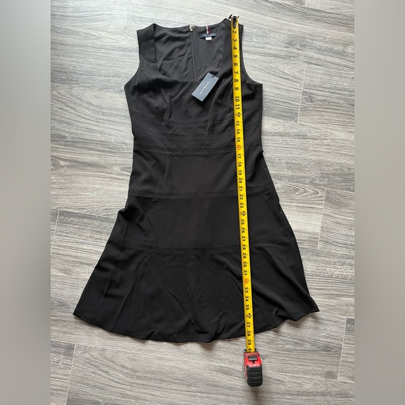 NWT Tommy Hilfiger black dress, classic and very versatile. - Picture 4 of 6